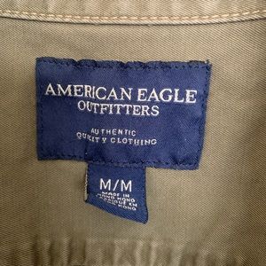 American Eagle Button up